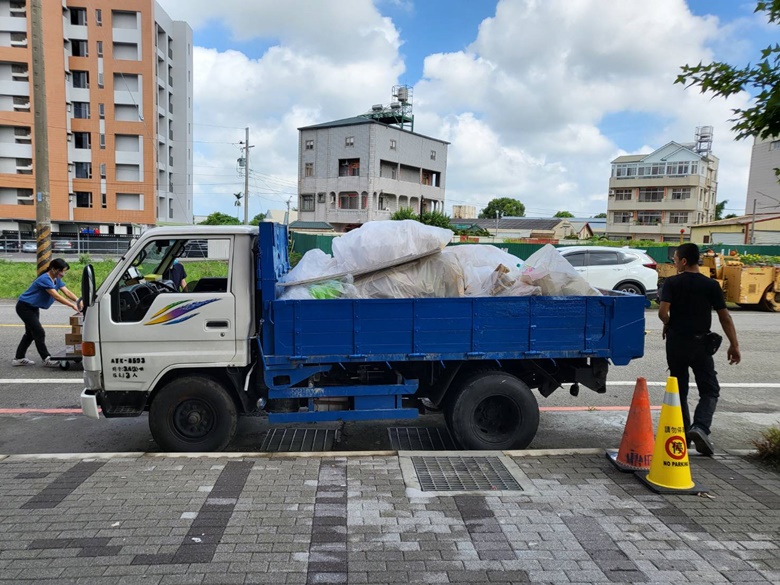 台中清潔公司/垃圾清運/交屋清潔/台中裝潢後細清/中部大樓清潔服務